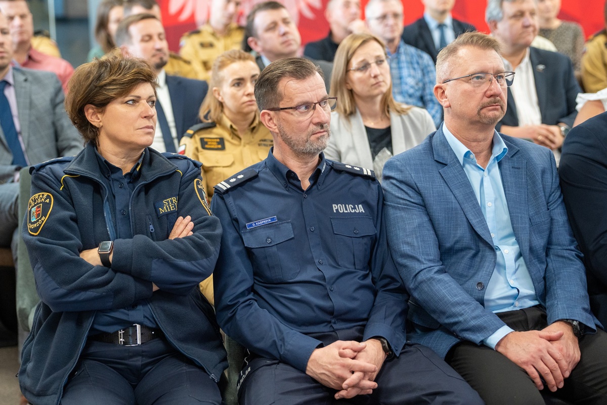 52 czujki tlenku węgla przekazane dla mieszkańców Chorzowa - fotoreportaż