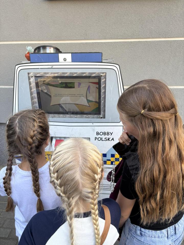 Chorzowska „Dwunastka” świeci przykładem! SP 12 promuje bezpieczeństwo na drodze - fotoreportaż