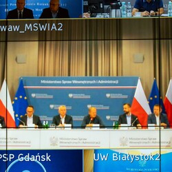 Działania prewencyjne śląskich policjantów w związku z alertami pogodowymi
