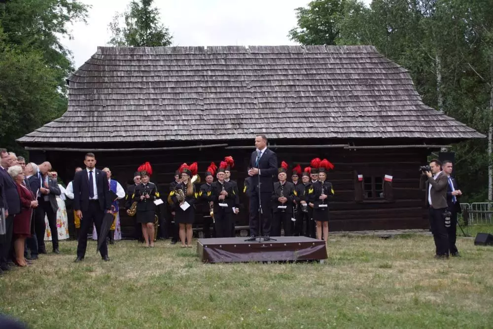 Prezydent Andrzej Duda w Chorzowie! Spotkanie z mieszkańcami w Śląskim Parku Etnograficznym.