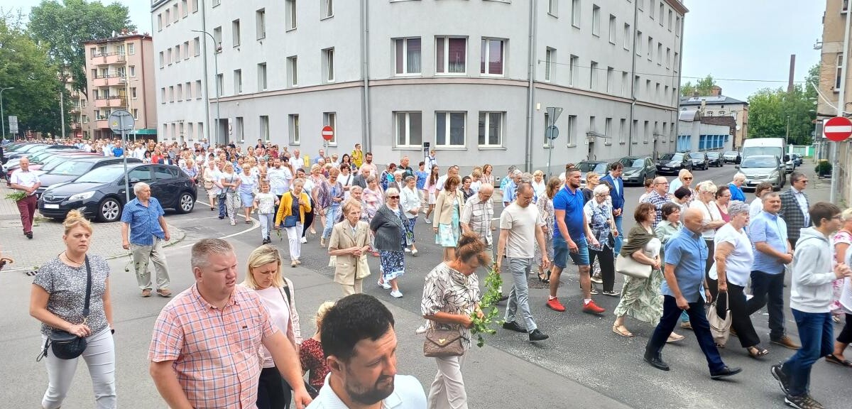 Boże Ciało 2025: chorzowianie wzięli udział w uroczystych procesjach [ZDJĘCIA] / fot. Sara Synowiec