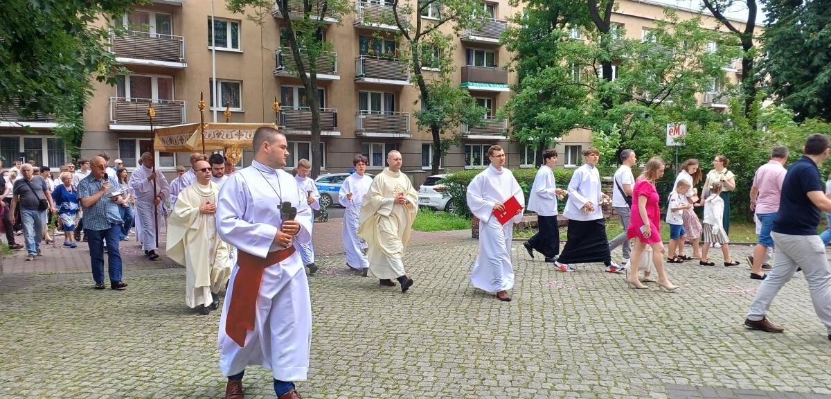 Boże Ciało 2025: chorzowianie wzięli udział w uroczystych procesjach [ZDJĘCIA] / fot. Sara Synowiec