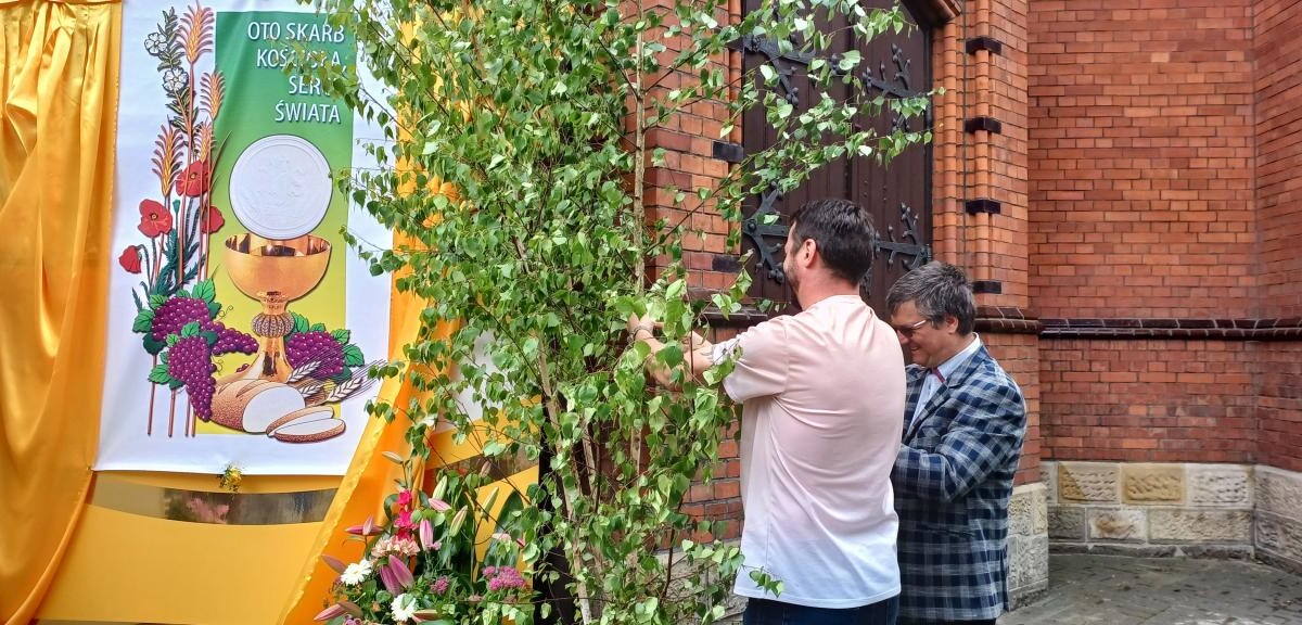 Boże Ciało 2025: chorzowianie wzięli udział w uroczystych procesjach [ZDJĘCIA] / fot. Sara Synowiec