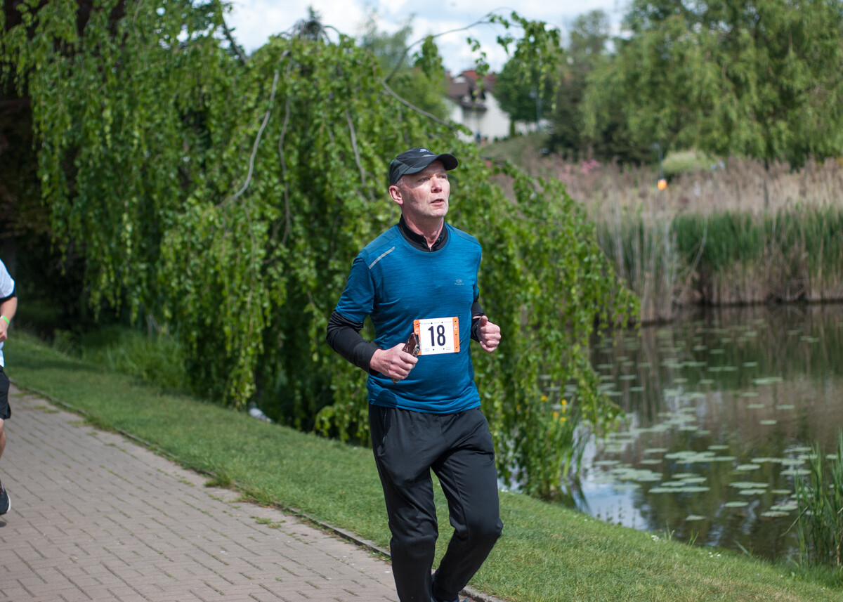 Za nami tegoroczna edycja Chorzowskiej Dychy, ponad setka uczestników wzięła udział w biegowych zawodach. Mamy zdjęcia!