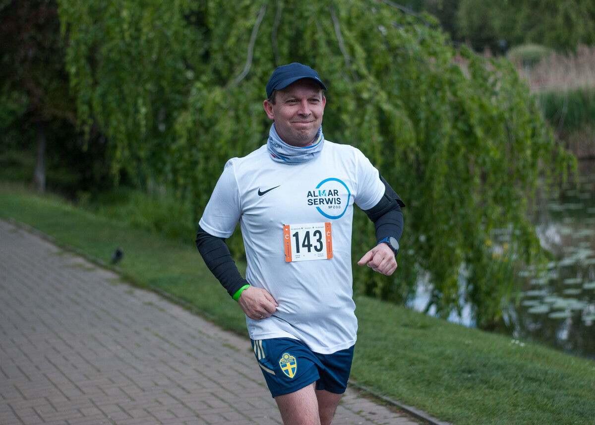 Za nami tegoroczna edycja Chorzowskiej Dychy, ponad setka uczestników wzięła udział w biegowych zawodach. Mamy zdjęcia!