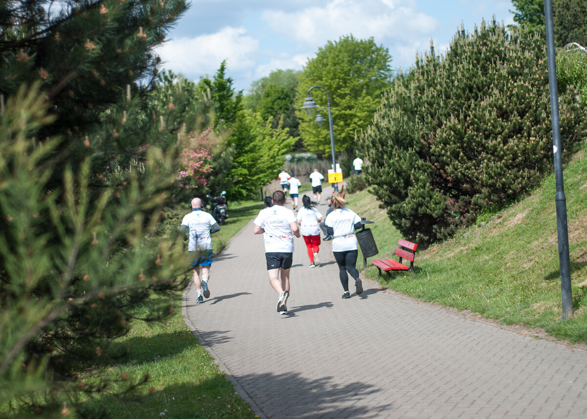 Za nami tegoroczna edycja Chorzowskiej Dychy, ponad setka uczestników wzięła udział w biegowych zawodach. Mamy zdjęcia!