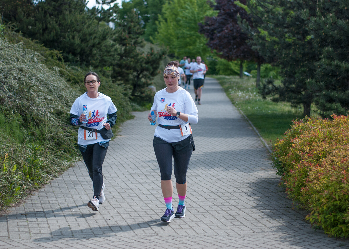 Za nami tegoroczna edycja Chorzowskiej Dychy, ponad setka uczestników wzięła udział w biegowych zawodach. Mamy zdjęcia!