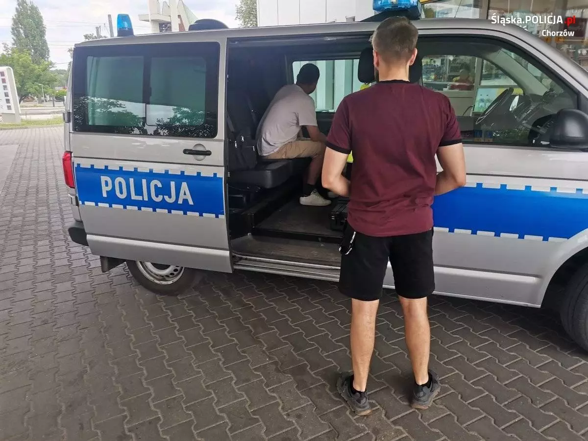 Chorzowski policjant w drodze na służbę zatrzymał nietrzeźwego kierującego