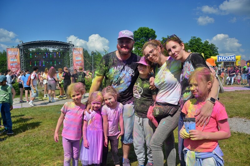 Dni Chorzowa 2023: Kolorowy zawrót głowy pod Szybem Prezydent podczas Festiwalu Kolorów