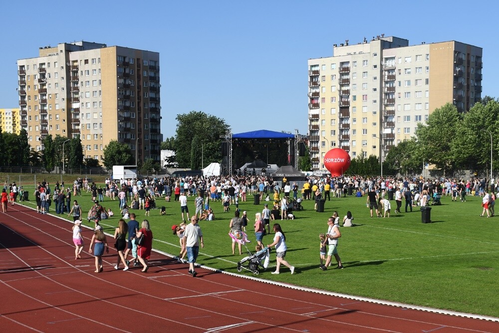 Po dwuletniej przerwie, Chorzów ponownie organizuje Dni Miasta. Wczoraj odbył się ostatni z zaplanowanych koncertów. Na scenie pojawił się zespół Long & Junior i przyjaciele.