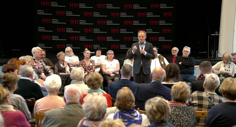 Donald Tusk w Chorzowie mówił o „babciowym”. Nowa pomoc socjalna ma wynieść 1500 zł