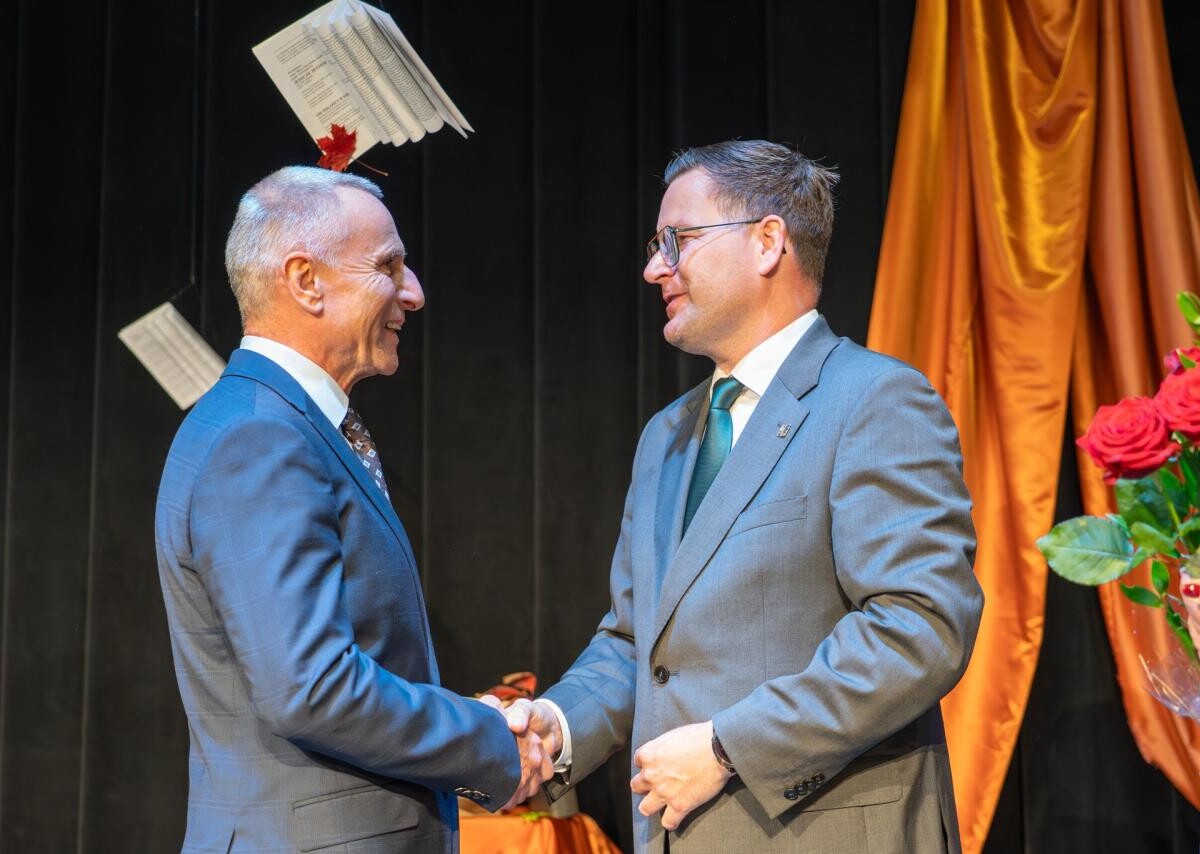 Dzień Edukacji Narodowej w Chorzowie – wręczono nagrody nauczycielom i dyrektorom / fot. UM Chorzów FB