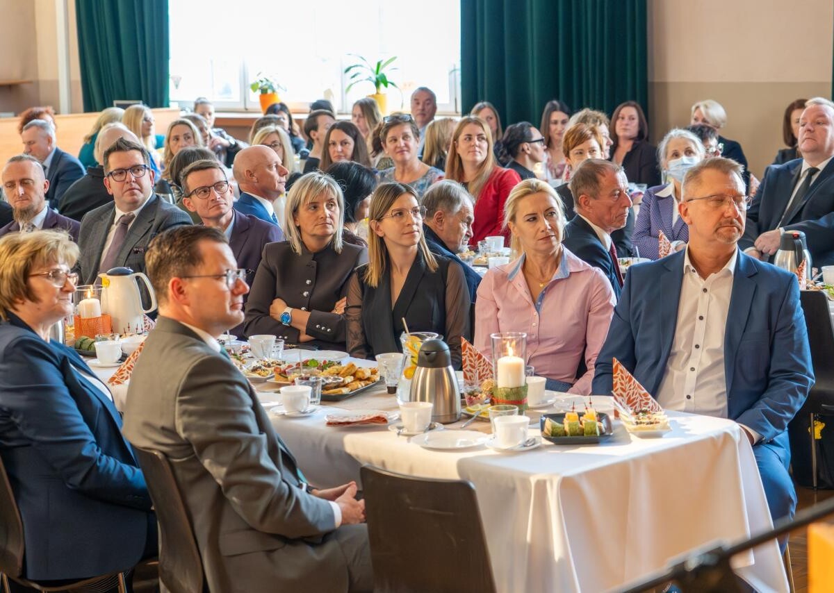 Dzień Edukacji Narodowej w Chorzowie – wręczono nagrody nauczycielom i dyrektorom / fot. UM Chorzów FB