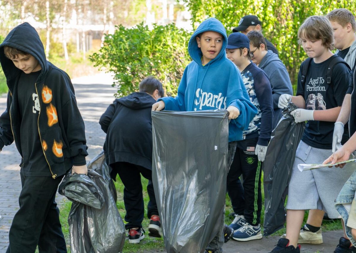 Chorzów świętował Dzień Ziemi – wspólna akcja sprzątania i edukacji ekologicznej [FOTO] / fot. UM Chorzów FB