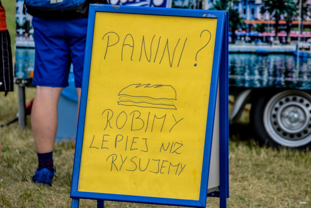 Trwa kolejny zlot food trucków w Parku Śląskim, tym razem gastrowozy rozłożyły się przy hali kapelusz. Imprezę wspiera Pepsi, która jest współorganizatorem wydarzenia.