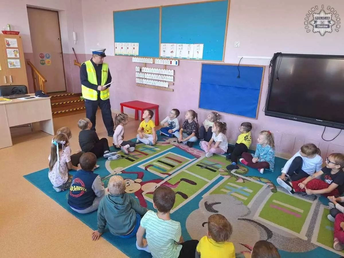 Wizyta policjantów w przedszkolu / fot. KMP Chorzów