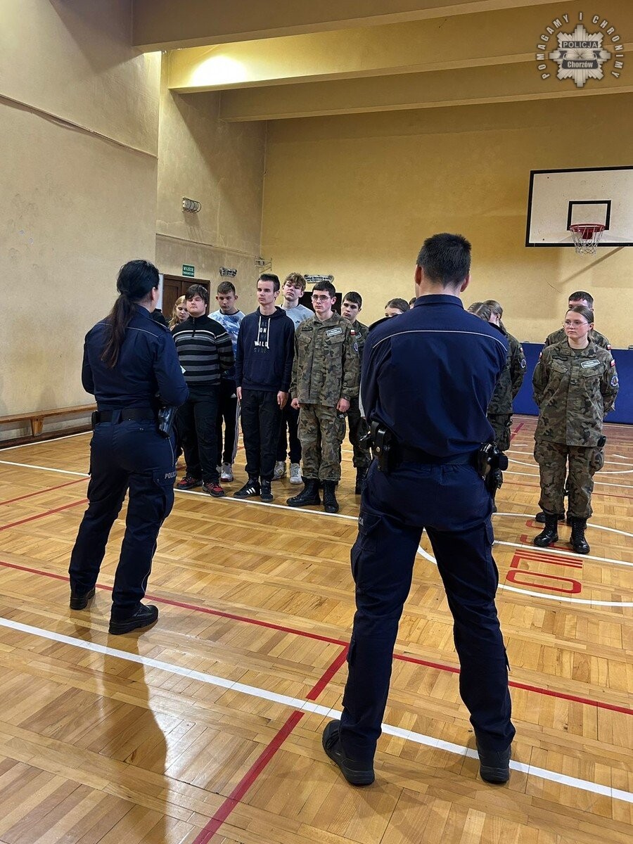 Szkolenia klas mundurowych z policją / fot. KMP Chorzów