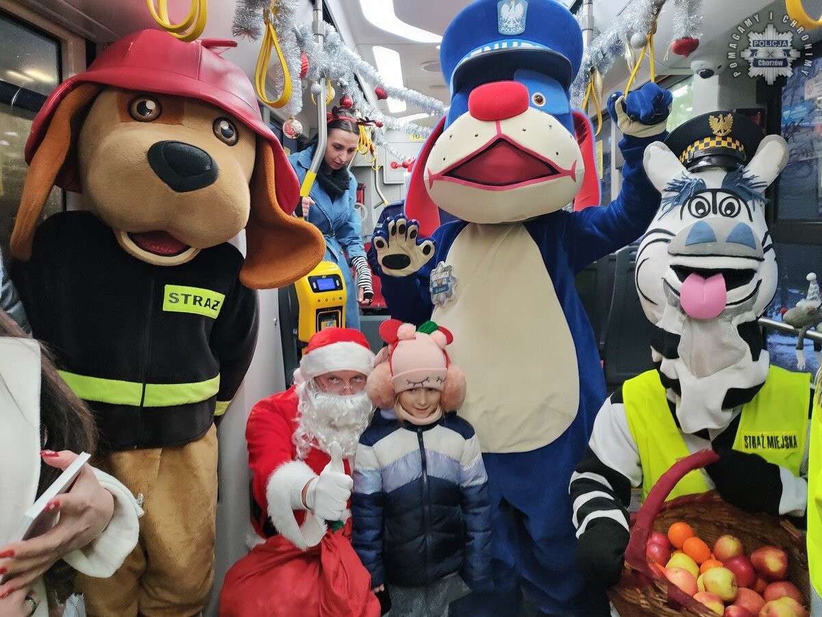 Mikołajkowy Tramwaj Mundurowy / fot. KMP Chorzów