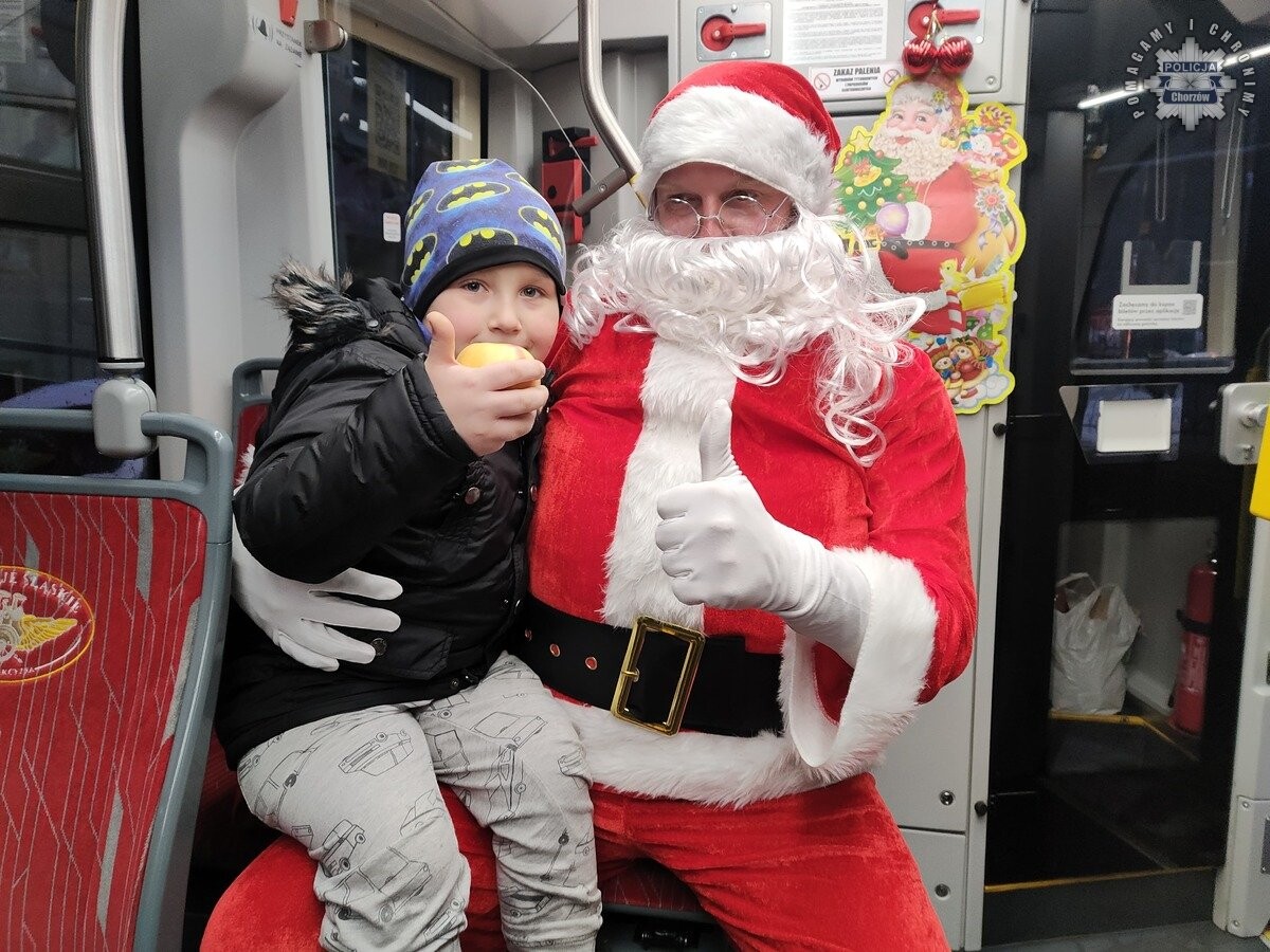 Mikołajkowy Tramwaj Mundurowy / fot. KMP Chorzów