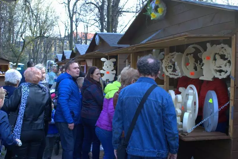 Wielkanocne jaja, czyli I Chorzowski Jarmark Wiosenny, który odbył się w mieście w dniach 5-7 kwietnia był doskonałą okazją do nabycia świątecznych upominków. Pojawili się tutaj wystawcy z całej Polski, przygotowano też mnóstwo atrakcji dla dzieci.