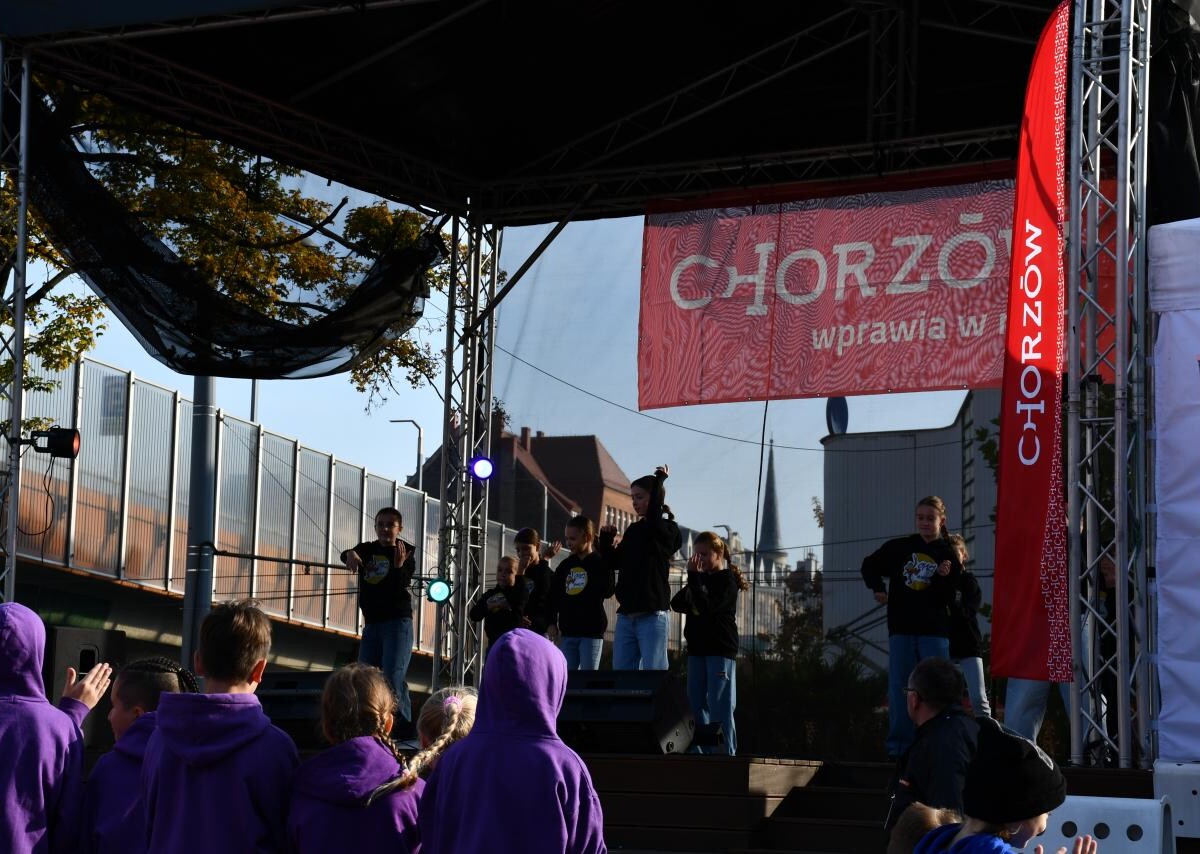 Na chorzowskim rynku odbyło się charytatywne wydarzenie — Kulinarny Ogień! / fot. Dominik Chrobaczek