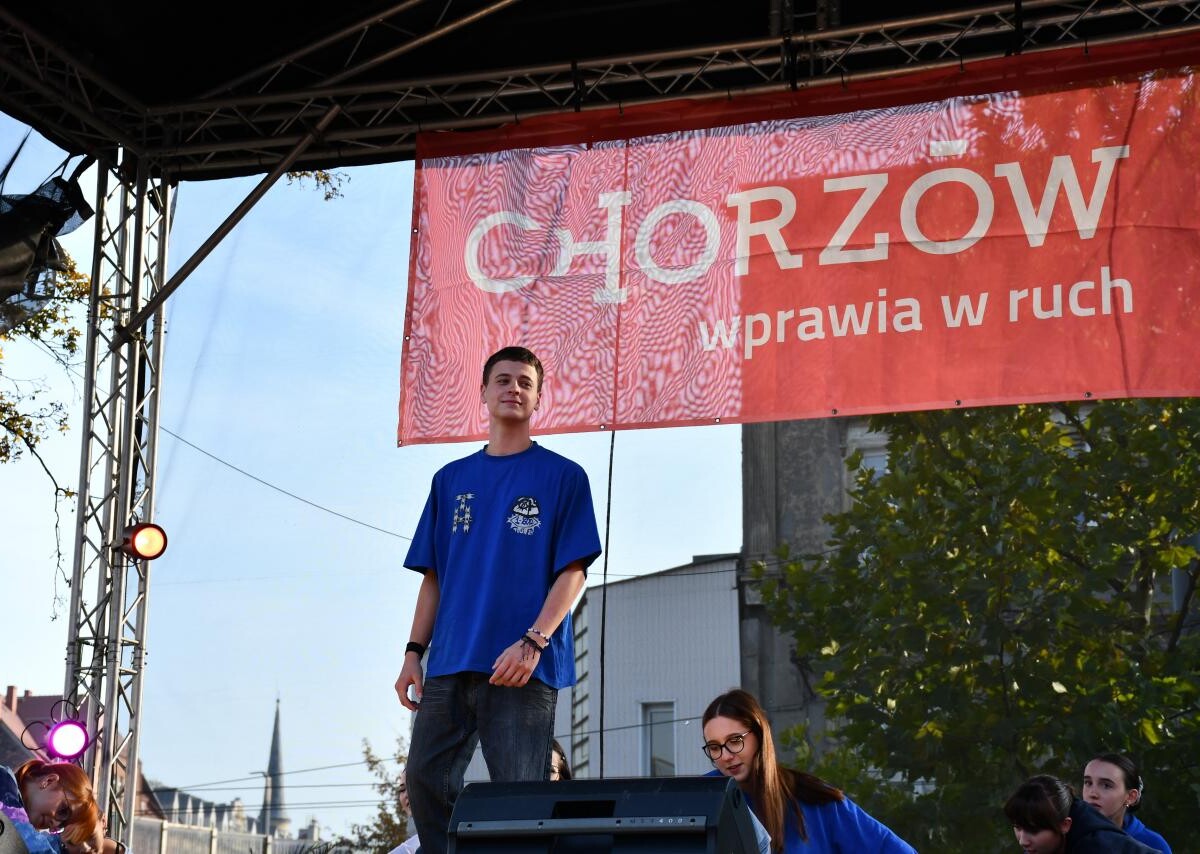 Na chorzowskim rynku odbyło się charytatywne wydarzenie — Kulinarny Ogień! / fot. Dominik Chrobaczek