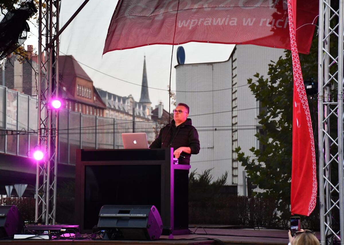 Na chorzowskim rynku odbyło się charytatywne wydarzenie — Kulinarny Ogień! / fot. Dominik Chrobaczek