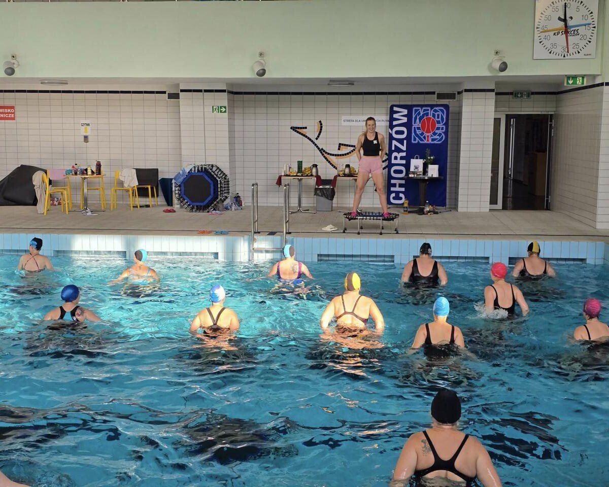 Na basenie przy Placu Powstańców w Chorzowie odbył się maraton fitness / fot. MORiS Chorzów FB