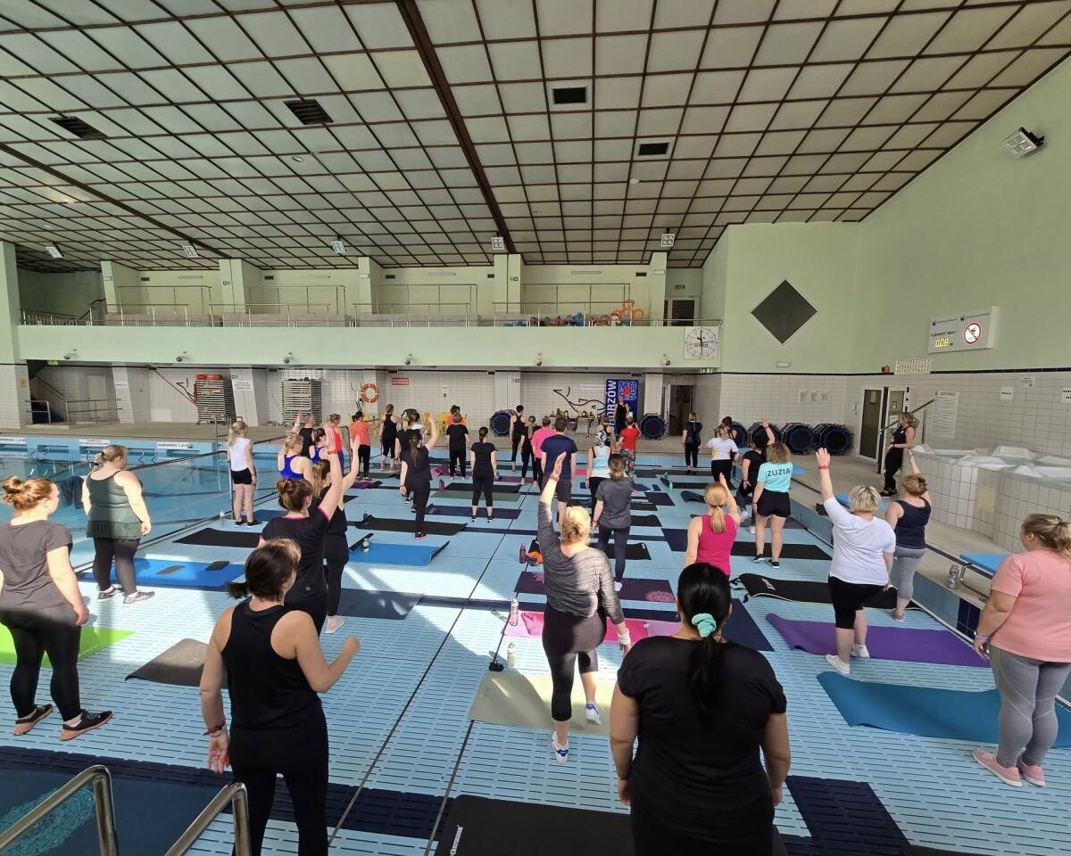 Na basenie przy Placu Powstańców w Chorzowie odbył się maraton fitness / fot. MORiS Chorzów FB