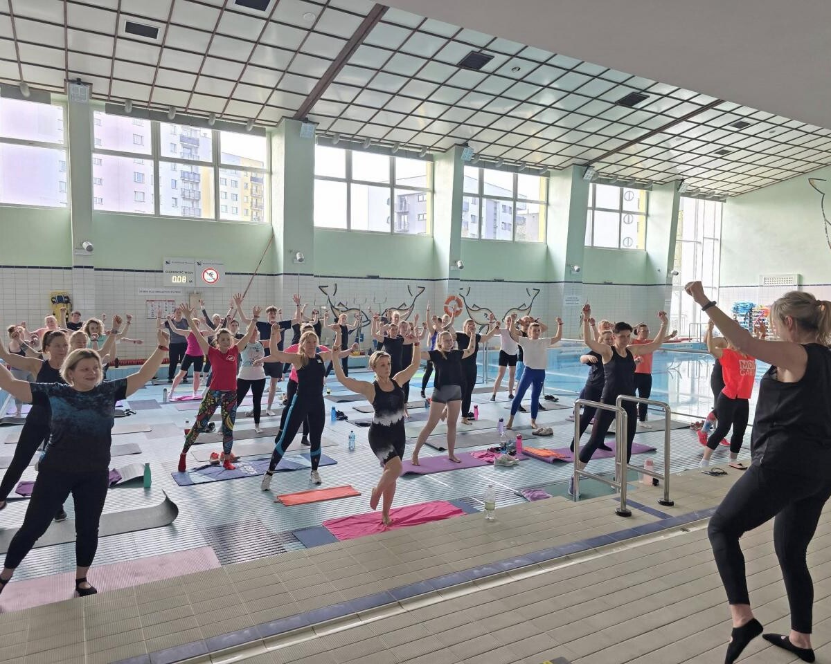 Na basenie przy Placu Powstańców w Chorzowie odbył się maraton fitness / fot. MORiS Chorzów FB