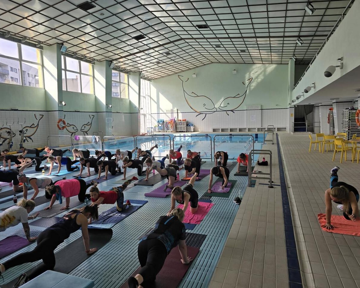 Na basenie przy Placu Powstańców w Chorzowie odbył się maraton fitness / fot. MORiS Chorzów FB