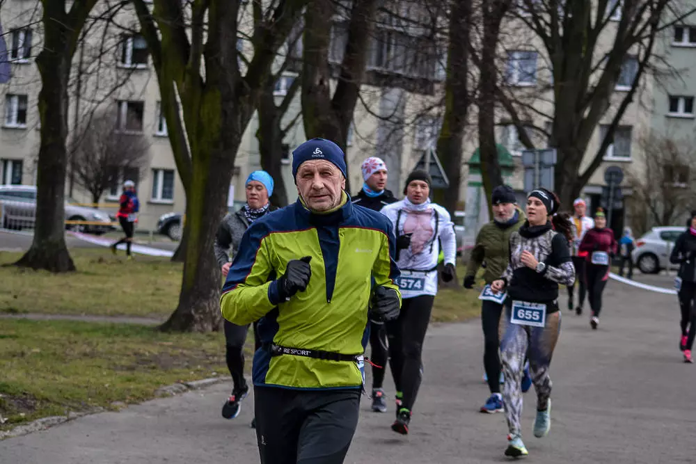 Po raz kolejny kilkaset osób witało Nowy Rok na sportowo, startując w Maratonie Cyborg w Parku Śląskim. Tradycyjnie my także byliśmy na starcie biegu i mamy dla Was zdjęcia!