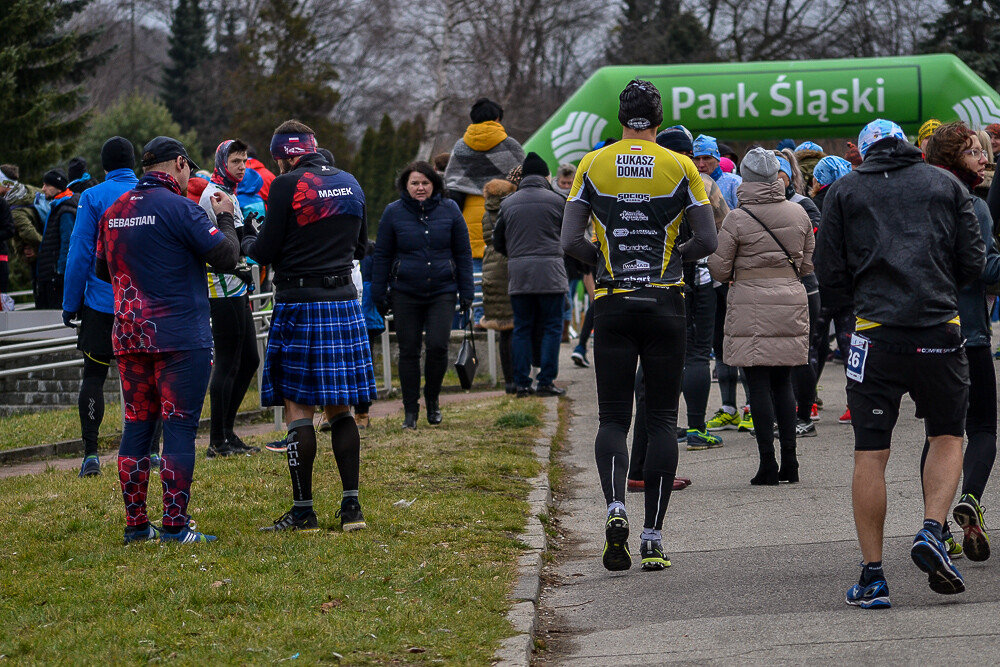 Po raz kolejny kilkaset osób witało Nowy Rok na sportowo, startując w Maratonie Cyborg w Parku Śląskim. Tradycyjnie my także byliśmy na starcie biegu i mamy dla Was zdjęcia!