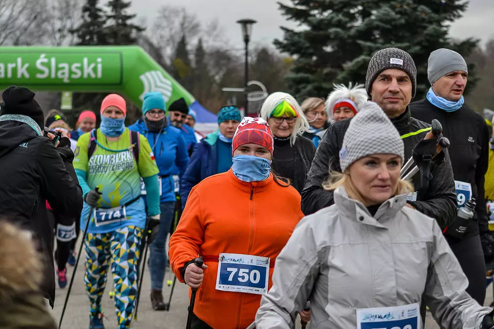 Po raz kolejny kilkaset osób witało Nowy Rok na sportowo, startując w Maratonie Cyborg w Parku Śląskim. Tradycyjnie my także byliśmy na starcie biegu i mamy dla Was zdjęcia!