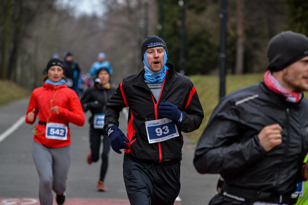 Po raz kolejny kilkaset osób witało Nowy Rok na sportowo, startując w Maratonie Cyborg w Parku Śląskim. Tradycyjnie my także byliśmy na starcie biegu i mamy dla Was zdjęcia!