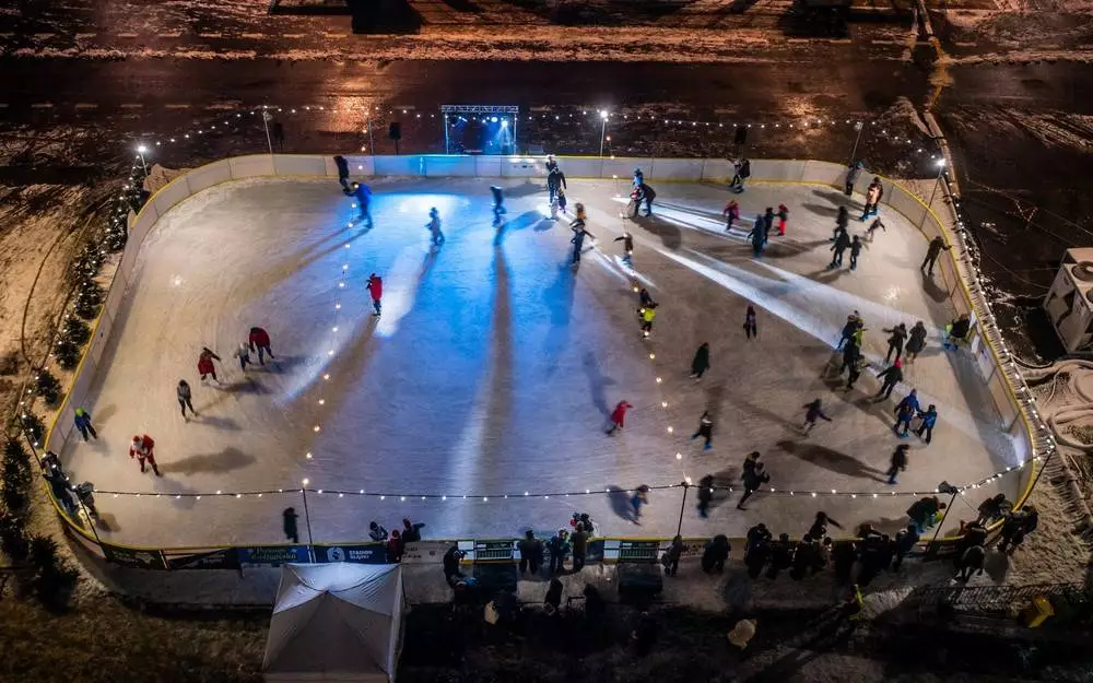 Mariusz Czerkawski poprowadzi na lodowisko przy Stadionie Śląskim zajęcia w ramach Zimowej Akademii/fot. Park Śląski (Facebook)