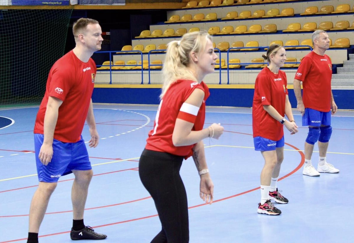W Chorzowie odbył się Miejski Turniej Siatkówki „Chorzów dla Niepodległej”! [ZDJĘCIA] / fot. UM Chorzów FB