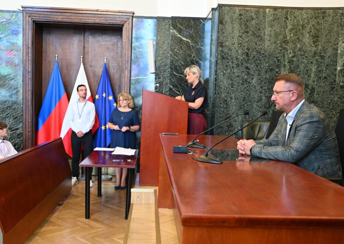Chorzów nagrodził prymusów! Uroczyste wyróżnienia dla najlepszych uczniów [ZDJĘCIA] / fot. UM Chorzów FB