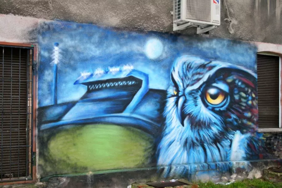 Na ulicach Chorzowa w ostatnich tygodniach pojawiło się kilkanaście graffiti związanych z Ruchem Chorzów. To efekt akcji społecznej prowadzonej przez klub we współpracy z Urzędem Miasta.