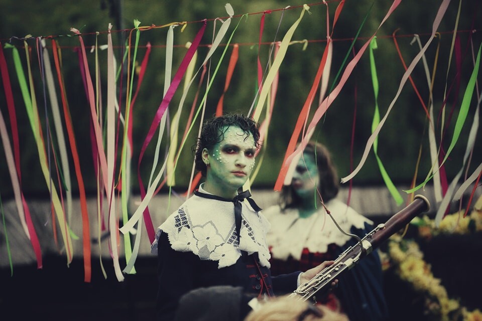 Za nami Noc Muzeów w chorzowskim skansenie. Teatr Zły zachwycił odwiedzających! [ZDJĘCIA] / fot. Muzeum "Górnośląski Park Etnograficzny w Chorzowie"