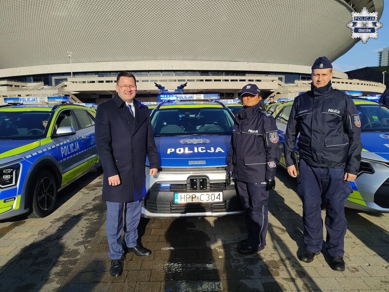 Nowy radiowóz dla Komisariatu I w Chorzowie. Policja wzmacnia swoją flotę