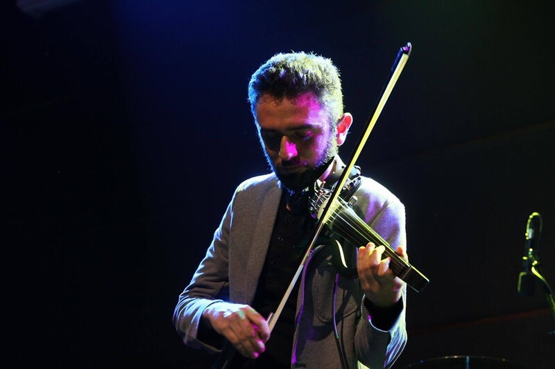 One Man Act - Eduardo Bortolotti