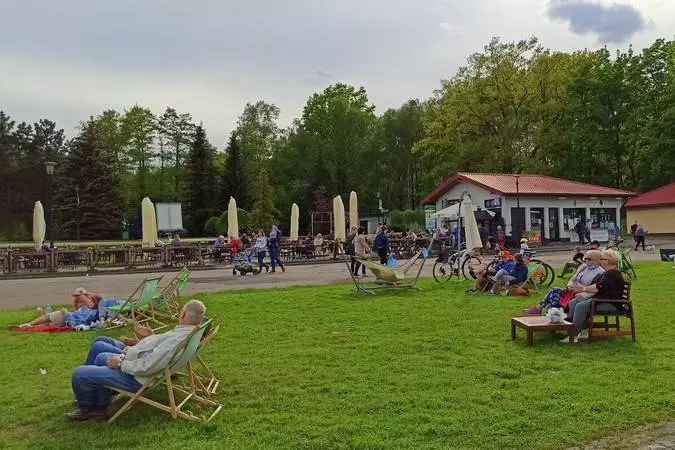 W piątek, 21 maja, zainaugurowano trwający do niedzieli, 23 maja, Parkowy Kiermasz Kwiatowy. Impreza odbywa się na placu przed halą wystaw „Kapelusz” w Parku Śląskim. Oprócz roślin na odwiedzających czeka także moc kulturalnych atrakcji.