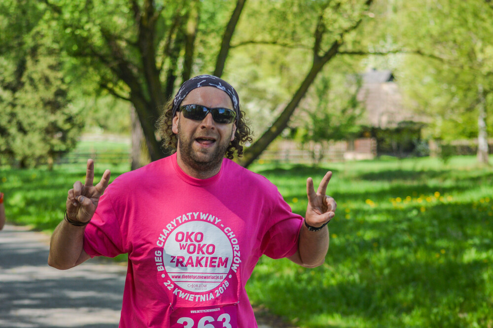 Chorzów gości wielu biegaczy i wiele inicjatyw, w tym także te charytatywne. Dziś prawie 500 osób pobiegło w szczytnym celu. Dla pacjentów z chorobą nowotworową.