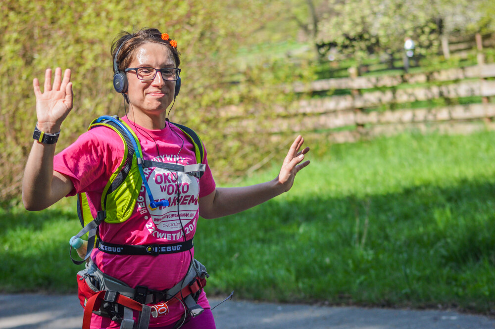 Oko w oko z rakiem, bieg charytatywny wspierający osoby zmagające się w z chorobą nowotworową, odbył się dziś w chorzowskim Skansenie. Na starcie pojawiło się kilkuset uczestników - dorosłych i dzieci, zdrowych i w trakcie leczenia. Wszystko po to, by okazać solidarność.