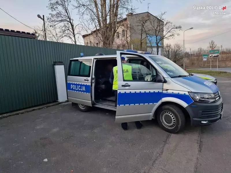 Praktykanci Szkoły Policji na ulicach Chorzowa