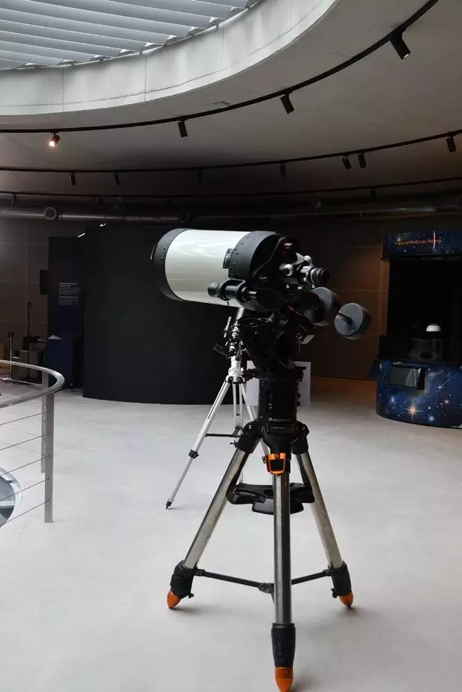 Premier Mateusz Morawiecki uczestniczył w otwarciu zmodernizowanego Planetarium Śląskiego Parku Nauki w Chorzowie. Jak zaznaczył, dzieci i młodzież będą miały dzięki temu wielką inspirację do nauki i przygody.

fot. Jacek Knapik
