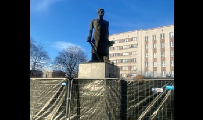 Renowacja Pomnika Powstańca Śląskiego w Chorzowie. Trwają ważne prace