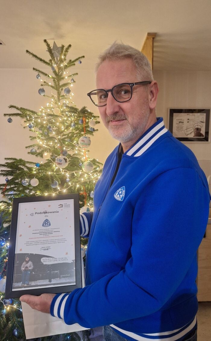 Piłkarze Ruchu Chorzów odwiedzili Dom Aniołów Stróżów/fot. Anioły Batory