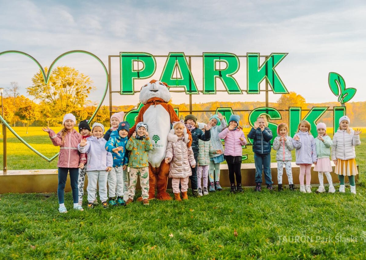 Chorzów rozkwitnie! Dzieci zasadziły żonkile i narcyzy w Parku Śląskim fot. Piotr Cyganik / TAURON Park Śląski